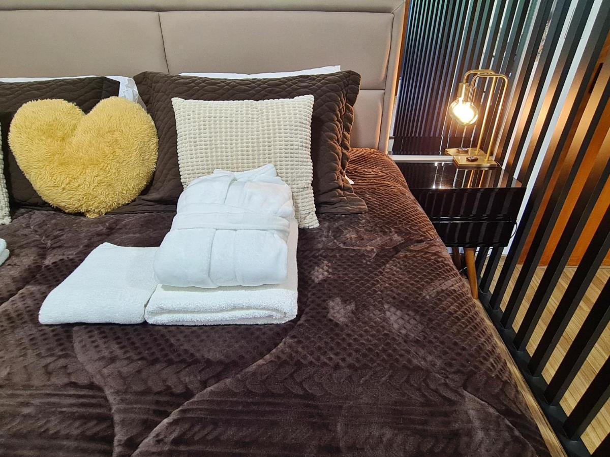 Loft Cama King 3 Min Do Centrinho *